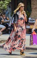 heidi_klum_street_outfit_nyc_8_6_2016_1.jpg