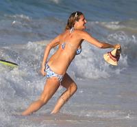 heidi_klum_in_bikini_beach_in_the_caribbean_8_7_2016_4.jpg
