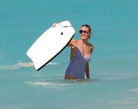 heidi_klum_in_swimsuit_beach_in_the_caribbean_8_9_2016_12.jpg