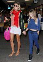heidi_klum_travel_outfit_lax_8_21_2016_5.jpg
