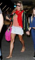 heidi_klum_travel_outfit_lax_8_21_2016_6.jpg