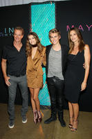 hbz_maybelline_rande_gerber_kaia_gerber_presley_gerber_cindy_crawford.jpg