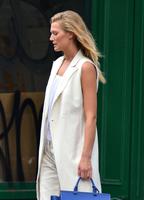 Toni_Garrn_out_and_about_in_Soho__02.jpg