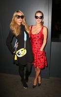 nicky_hilton_paris_hilton_carolina_herrera_ss17_nyfw_in_new_york_city_9_11_16_1.jpg