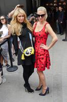 nicky_hilton_paris_hilton_carolina_herrera_ss17_nyfw_in_new_york_city_9_11_16_11.jpg