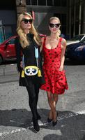 nicky_hilton_paris_hilton_carolina_herrera_ss17_nyfw_in_new_york_city_9_11_16_24.jpg