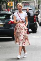 Karlie_Kloss_out_and_about_in_Soho__10.jpg