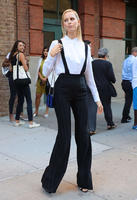 Karolina_Kurkova_out_on_the_streets_of_New_York_City__05.jpg