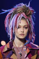 Gigi_Hadid__Marc_Jacobs_Runway_Spring_2017_NYFW_Show__07.jpg