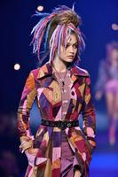 Gigi_Hadid__Marc_Jacobs_Runway_Spring_2017_NYFW_Show__08.jpg