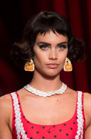 moschino12.36aff6c6060e0b88575057970f2b692e.jpg