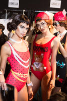moschino3.0cd2c7d5c6f7fba340589f7ff79ea83e.jpg