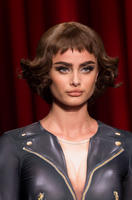 moschino_clp_rs17_3384.eabba98d8a7f4ab8e623fbce9704dec9.jpg