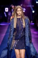 Versace_Spring_2017_Collection.jpg