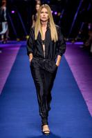 Versace_Spring_2017_Collection__2_.jpg