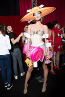 moschino_bks_i_rs17_1106.jpg