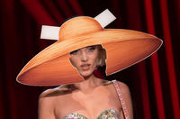 moschino_clp_rs17_2750.jpg