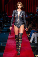 moschino_rs17_3061.jpg
