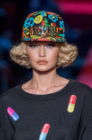 moschino_clpa_rs17_0415.jpg