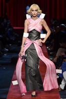 Rex_Moschino_5901971N.jpg