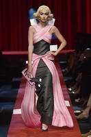 Rex_Moschino_5901971O.jpg