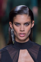 balmain5.0fe05afd0bf082b5d112d2952e19e3c4.jpg