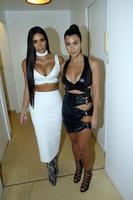 Kim_Kardashian_Kourtney_Kardashian.jpg