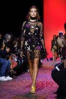 hailey_baldwin_at_elie_saab_fashion_show_in_paris_10_01_2016_17.jpg