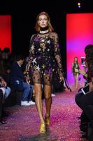 hailey_baldwin_at_elie_saab_fashion_show_in_paris_10_01_2016_18__1_.jpg