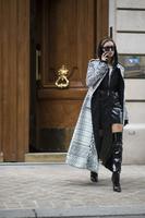 hailey_baldwin_out_and_about_in_paris_10_02_2016_4.jpg