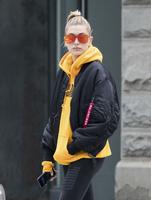 hailey_baldwin_street_style_nyc_10_8_2016_4.jpg