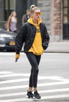 hailey_baldwin_street_style_nyc_10_8_2016_6.jpg