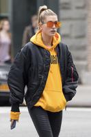 hailey_baldwin_street_style_nyc_10_8_2016_7.jpg