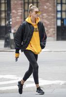 hailey_baldwin_street_style_nyc_10_8_2016_8.jpg