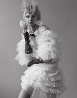 cr_fashion_book_fall_winter_2016_sasha_pivovarova_by_rory_van_millingen_04.jpg