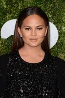 Chrissy_Teigen__2016_Gods_Love_We_Deliver_Golden_Heart_Awards_Dinner__04.jpg