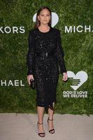 Chrissy_Teigen__2016_Gods_Love_We_Deliver_Golden_Heart_Awards_Dinner__06.jpg