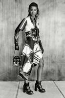 Vogue_Brasil_October_2016_Louis_Vuitton_Nicolas_Ghesquiere_Liya_Kebede_by_Patrick_Demarchelier_04.jpg