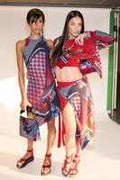 57e6d0c33f365_versace16.b43e31638a7ca1f24d396481a2efbff1.jpg