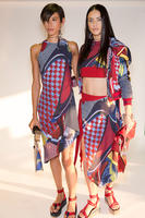 57e6d0c57b0e8_versace17.dc822dd482bf24558cde8ce8781a6975.jpg