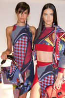 57e6d0b2cb5a5_versace9.c9aca6923b2e9ce385a5fb87072adc4a.jpg