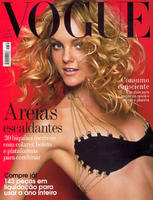 caroline_trentini_by_gui_paganini_vogue_brazil_january_2007.jpg