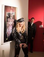 01_holding_mert_marcus_madonna.jpg