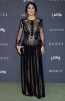 salma_hayek_2016_lacma_art_and_film_gala_in_los_angeles_11.jpg