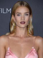 rosie_huntington_whiteley_lacma_art_and_film_gala_in_los_angeles_8.jpg