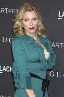courtney_love_2016_lacma_art_and_film_gala_in_los_angeles_1.jpg