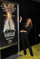 Gisele_Bundchen__National_Geographics_Years_Of_Living_Dangerously_Premiere__18.jpg