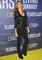 Gisele_Bundchen__National_Geographics_Years_Of_Living_Dangerously_Premiere__21.jpg