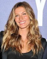 Gisele_Bundchen__National_Geographics_Years_Of_Living_Dangerously_Premiere__25.jpg