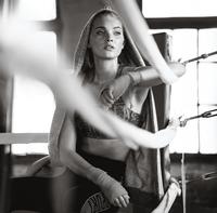 victoria_sport_2016_elsa_crossback_bra_knockout_tight_hoodie_victorias_secret_hi_res.jpg
